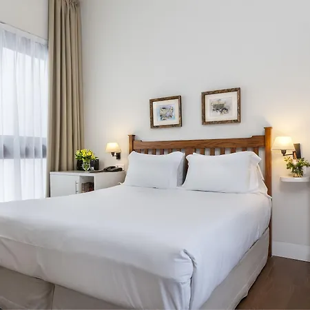 Amadeus 4* Seville
